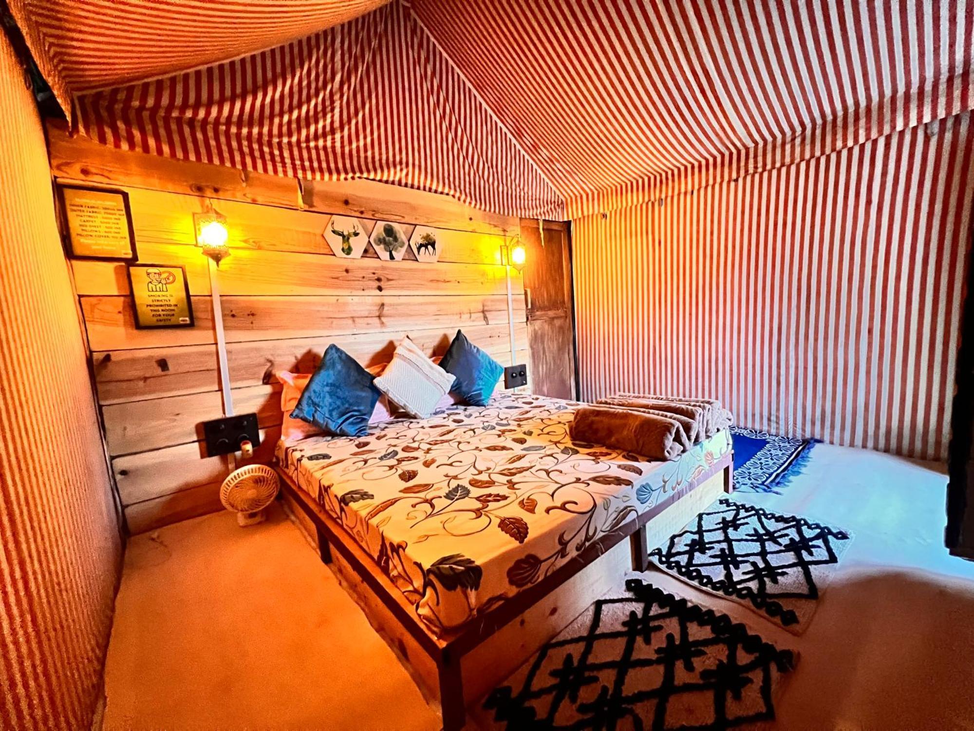 Namaste India Hostel Puskár Kültér fotó